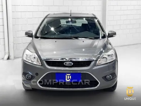 FOCUS HATCH - 2.0 TITANIUM HATCH 16V 4P AUTOMÁTICO