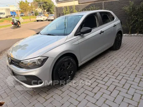 Volkswagen POLO 1.0 MPI TRACK MANUAL 4 portas