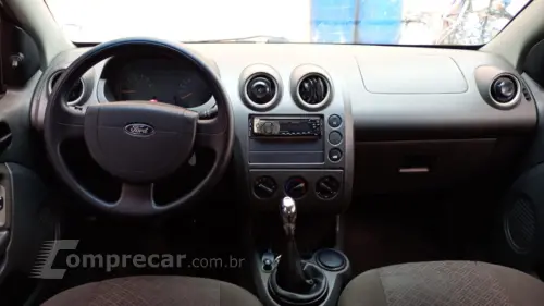 FIESTA 1.6 MPI First Sedan 8V