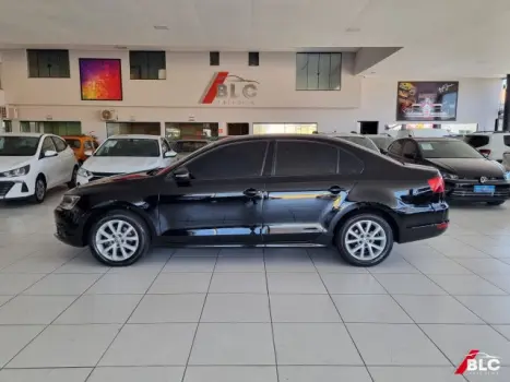 JETTA - 2.0 COMFORTLINE 4P TIPTRONIC