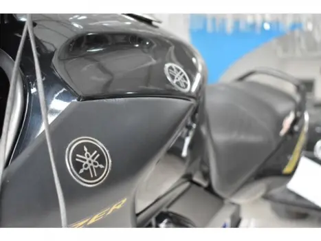 YS 250 FAZER - Street