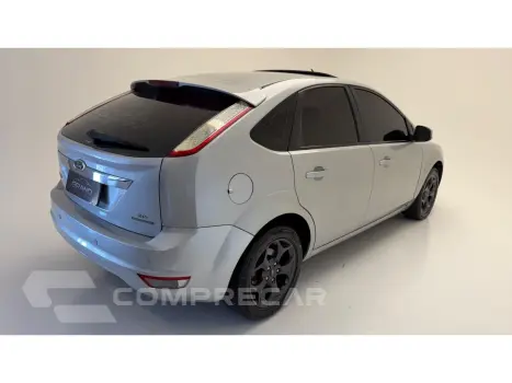 FOCUS 2.0 TITANIUM HATCH 16V FLEX 4P AUTOMÁTICO