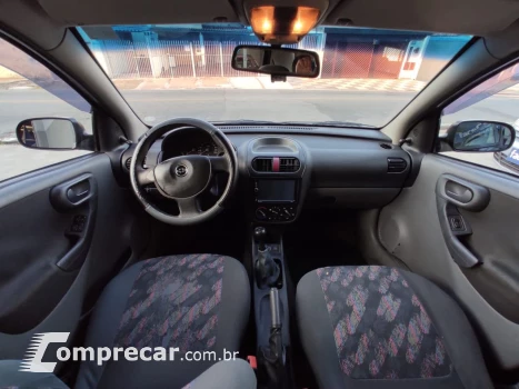 Corsa Sedan 1.0 MPFI 8V 71cv 4p