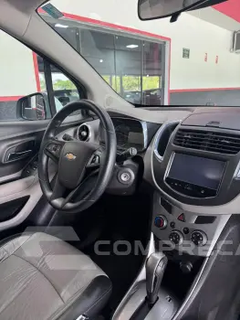 Tracker 1.8 LTZ com teto solar