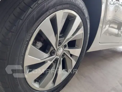 POLO - 1.0 200 TSI COMFORTLINE AUTOMÁTICO