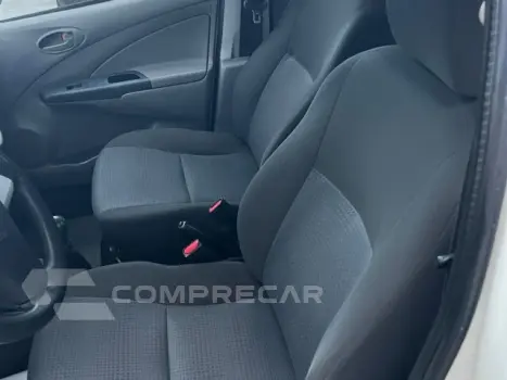 ETIOS HATCH - 1.3 XS 16V 4P MANUAL