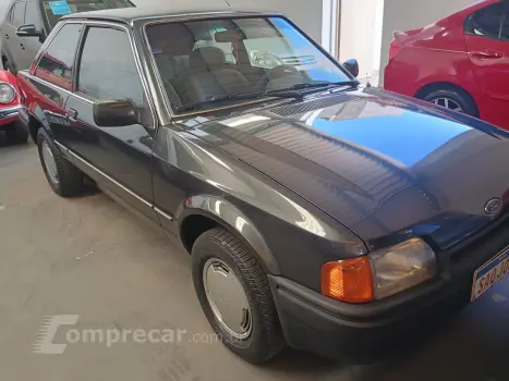 FORD ESCORT 1.8 GL 8V 2 portas