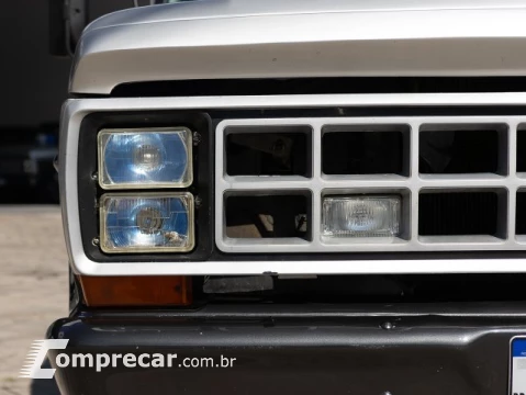 FORD F-1000 - 3.9 SUPER SÉRIE CS 8V 2P MANUAL 2 portas