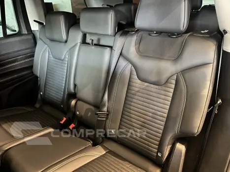 Commander 1.3 16V 4P FLEX T270 LONGITUDE TURBO AUTOMÁTICO AT