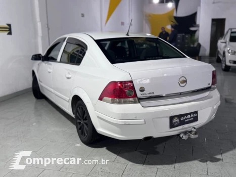 VECTRA SEDAN - 2.0 MPFI EXPRESSION 8V 4P MANUAL