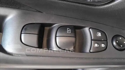 KICKS PLAY 1.6 16V FLEXSTART SENSE XTRONIC