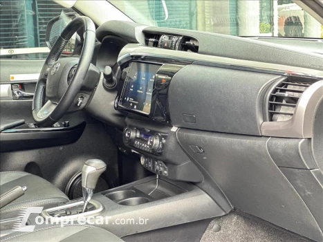 HILUX 2.8 D-4D TURBO DIESEL CD SRX PLUS 4X4 AUTOM