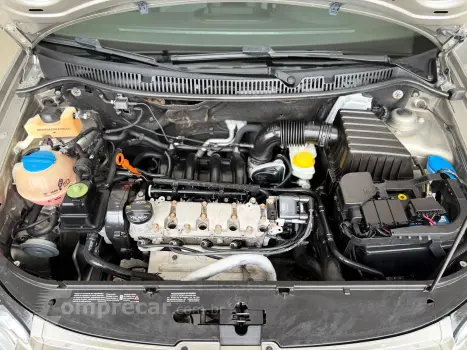 POLO SEDAN 1.6 MI 8V