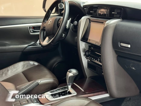 HILUX SW4 2.7 SRV 7 LUGARES 4X2 16V FLEX 4P AUTOMÁTICO
