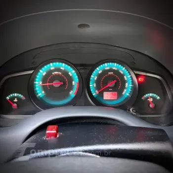 S10 2.4 MPFI Advantage 4X2 CS 8V