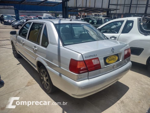 Volkswagen Santana 1.8 4 portas