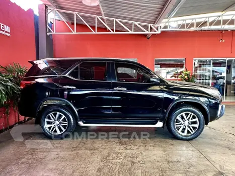 HILUX SW4 2.8 SRX 4X4 7 LUGARES 16V TURBO INTERCOOLER DIESEL