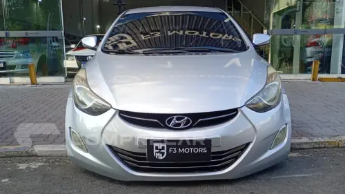 Hyundai Elantra GLS 1.8 16V Mec. 4 portas