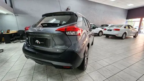 KICKS SL 1.6 16V FlexStar 5p Aut.