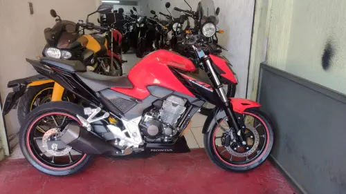 CB 300f Twister ABS
