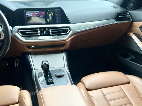 320i 2.0 16V TURBO GASOLINA M SPORT AUTOMÁTICO