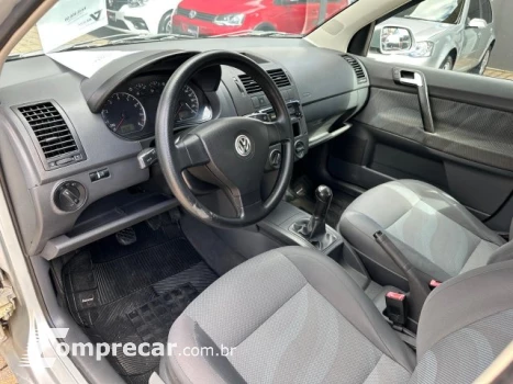 POLO - 1.6 MI 8V 4P MANUAL