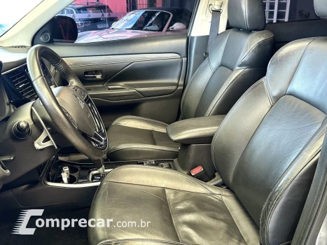 OUTLANDER 3.0 MIVEC V6 GASOLINA HPE-S AWD AUTOMÁTICO