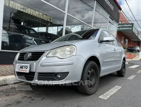 Volkswagen Polo Sedan 1.6 Mi Total Flex 8V 4p 4 portas