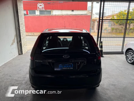 FIESTA 1.6 MPI Class Hatch 8V