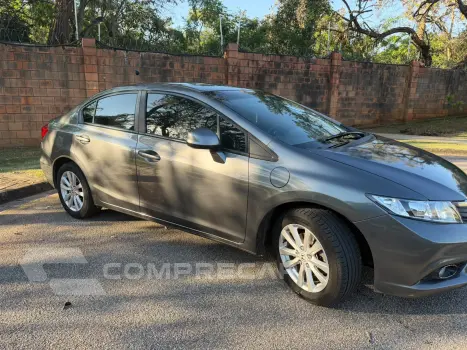 Honda CIVIC 1.8 LXS 16V 4 portas