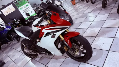 HONDA CBR 600F