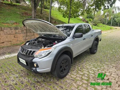 L200 TRITON 2.4 16V TURBO DIESEL OUTDOOR GLS CD 4