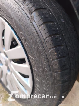 VOYAGE 1.0 MI 8V