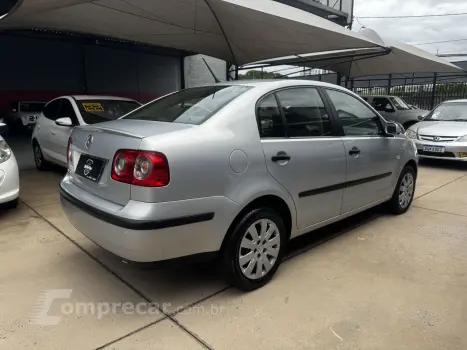 Polo Sedan 1.6 4P FLEX