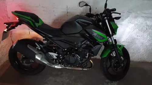 KAWASAKI Z400