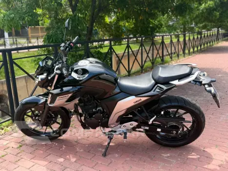 FZ25 FAZER