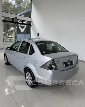 FIESTA 1.6 MPI Class Sedan 8V