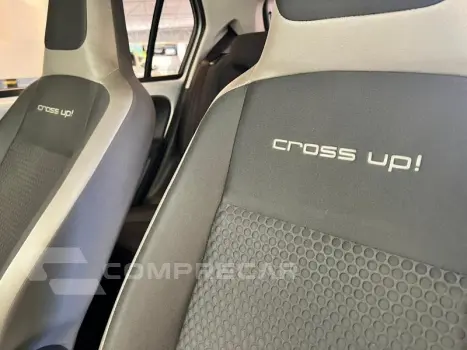 UP! CROSS 1.0 TSI TOTAL FLEX MEC. 4P