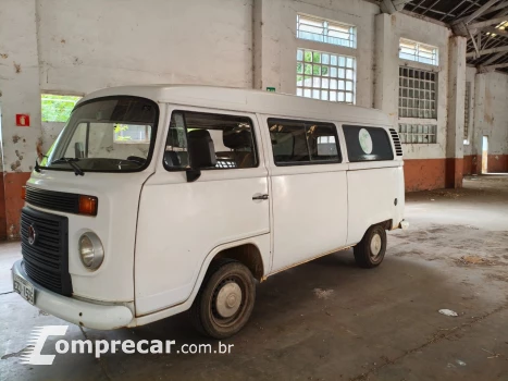 Volkswagen KOMBI 1.6 MI STD 8V 4 portas