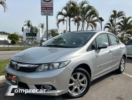 Honda CIVIC 1.8 EXS 16V 4 portas
