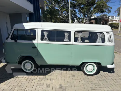 Volkswagen KOMBI 1.6 MI STD 8V 3 portas
