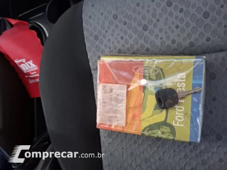 FIESTA HATCH - 1.6 ROCAM SE PLUS 8V 4P MANUAL