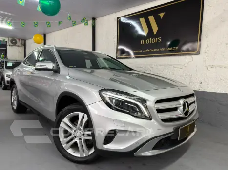 Mercedes-Benz GLA 200 1.6 CGI Style 16V Turbo 4 portas
