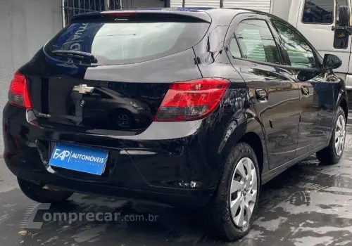 Onix Hatch 1.4 4P FLEX LT