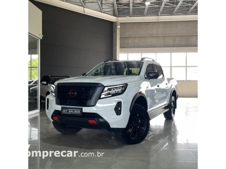 NISSAN FRONTIER 2.3 16V TURBO DIESEL PRO4X CD 4X4 AUTOMÁTICO 4 portas