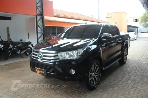 Toyota Hilux Caminhonete 2.8 16V SRV 4X4 DIESEL CABINE DUPLA AUTOMÁ 4 portas