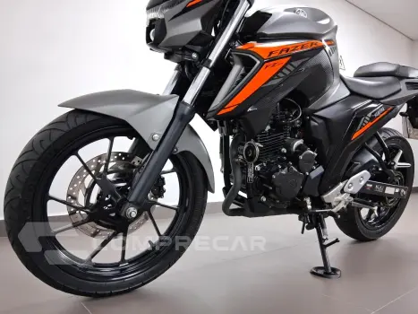 YAMAHA FZ25 FAZER ABS