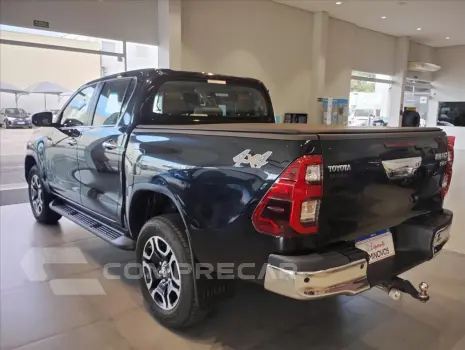 HILUX 2.8 D-4D TURBO DIESEL CD SRX 4X4 AUTOMÁTICO