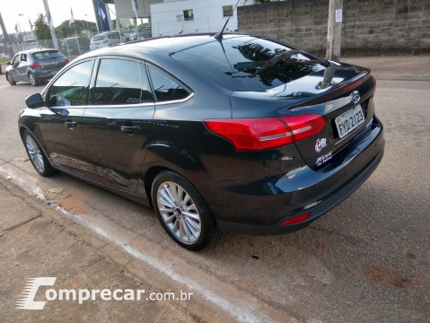 Focus  2.0 Titanium Plus