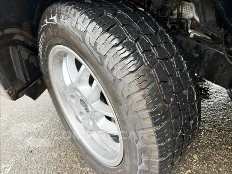 TUNDRA 5.7 Crewmax 4X4 CD V8 32V